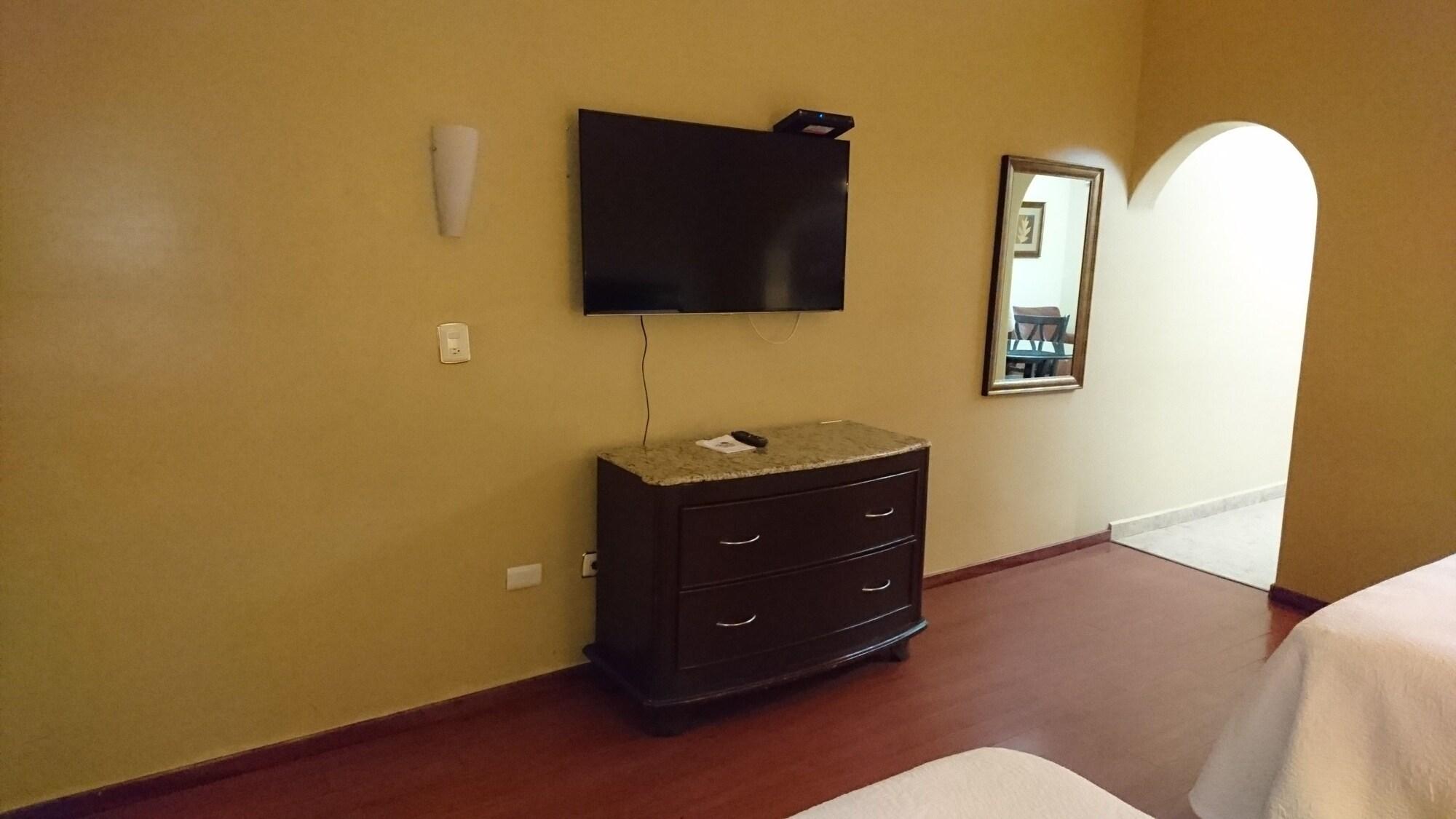 Hotel San Sebastian Hermosillo Exteriör bild