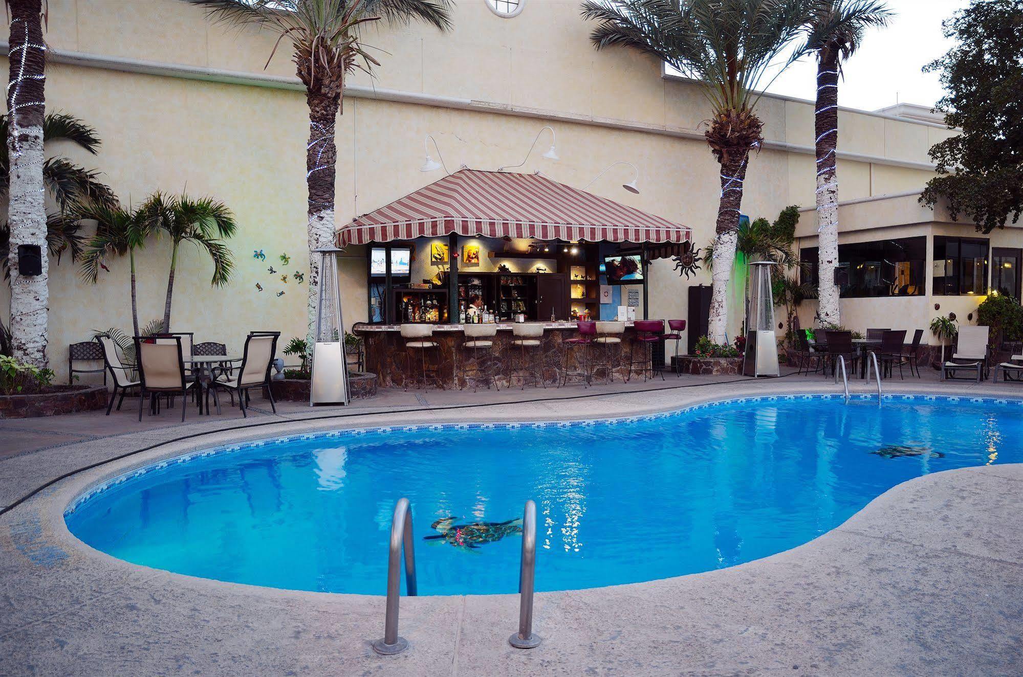 Hotel San Sebastian Hermosillo Exteriör bild